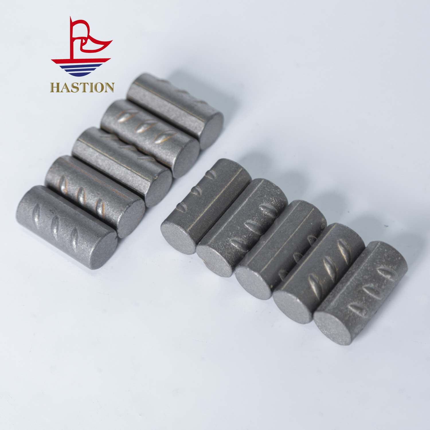 Titanium carbide hard alloy round bars with excellent anti-chipping performance