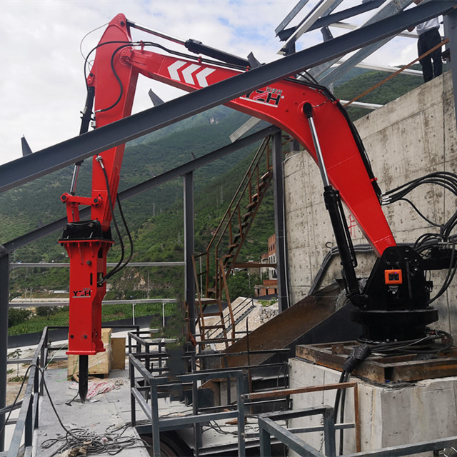 Static rockbreaker boom system 