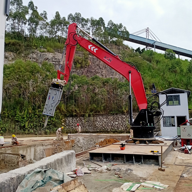 Fixed Rockbreaker Boom System