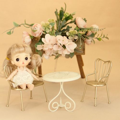 Miniature Dollhouse Kitchen Table and Chair