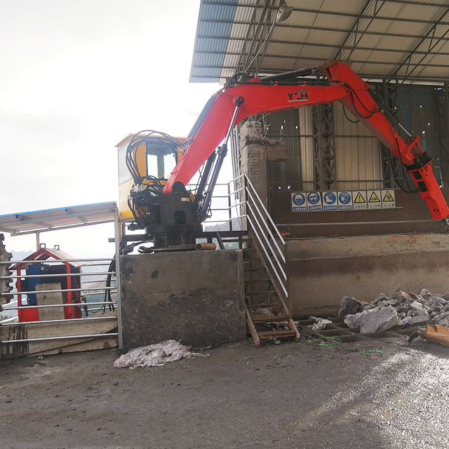 YZH WHC860 Breaker Booms