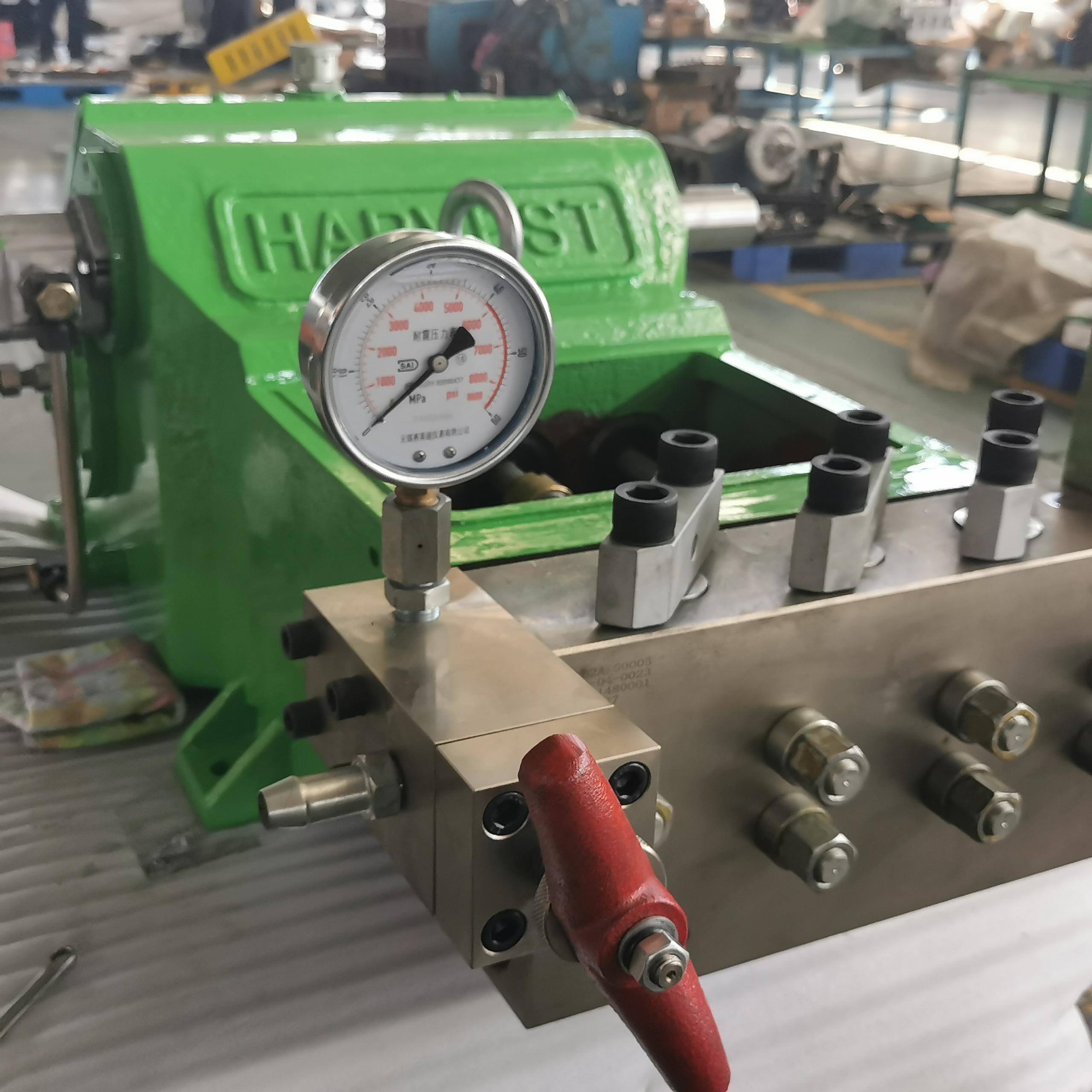 Energy saving liquid pump for cold environments