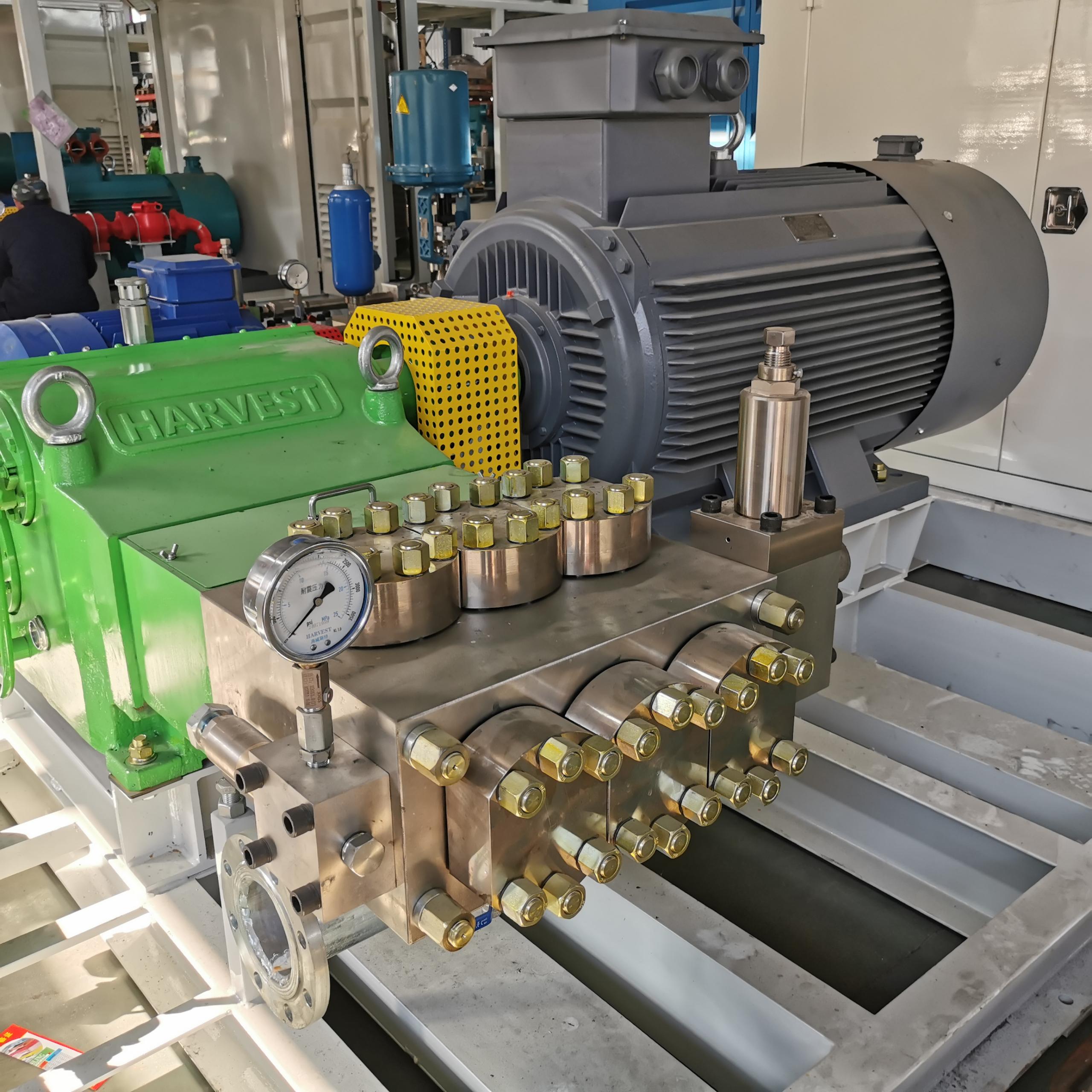 High - flow high - pressure water pump for ship cleaning