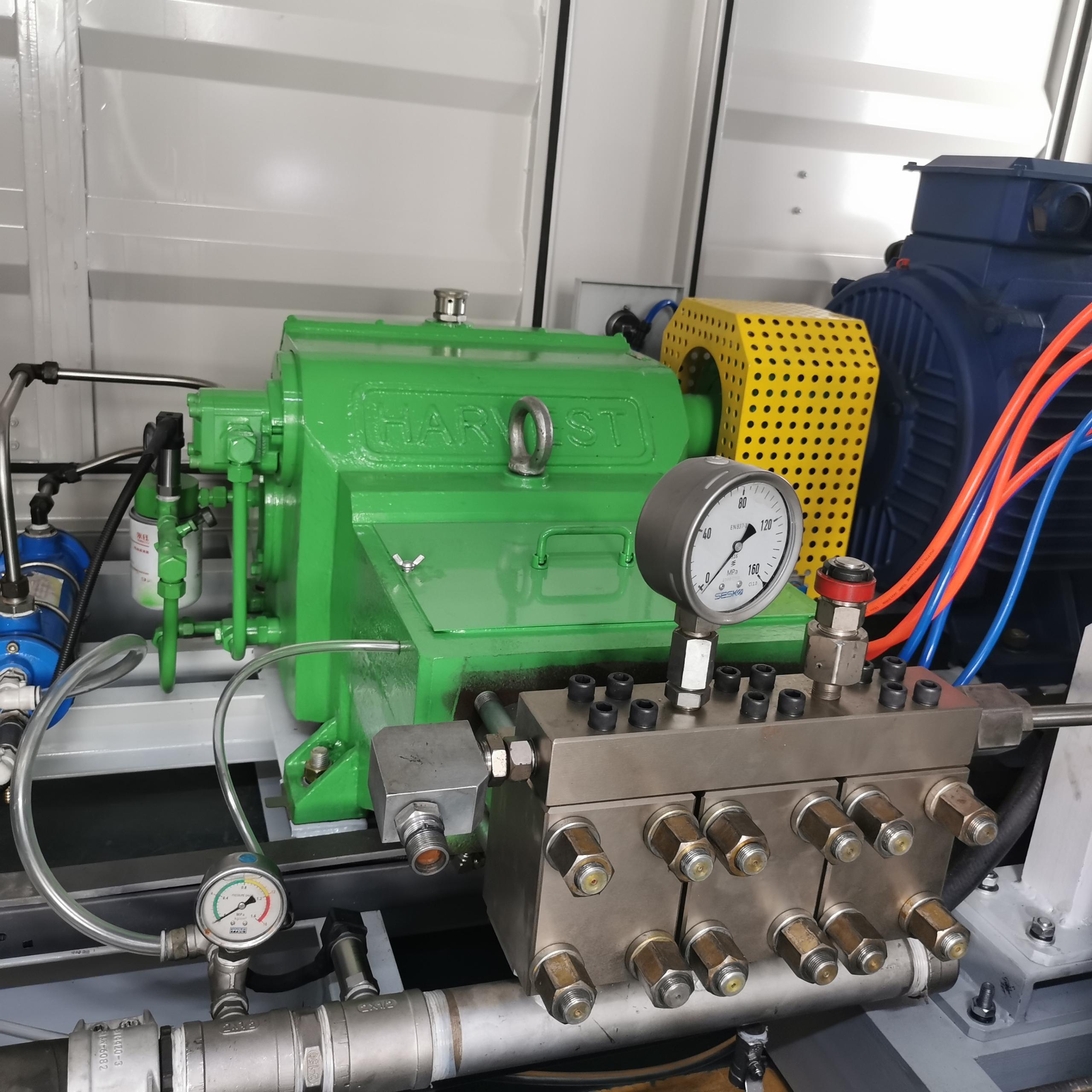 Water jet rapid removal system for road markings