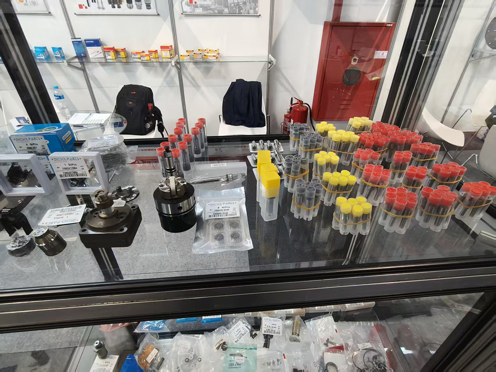 Automotive nozzles DLLA145P2301 Automotive nozzles DLLA145P2676