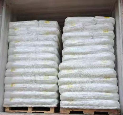 Oxidized polyethylene wax is used for rubber demolding