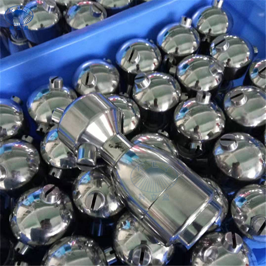 Rotating tank cleaning spray nozzle