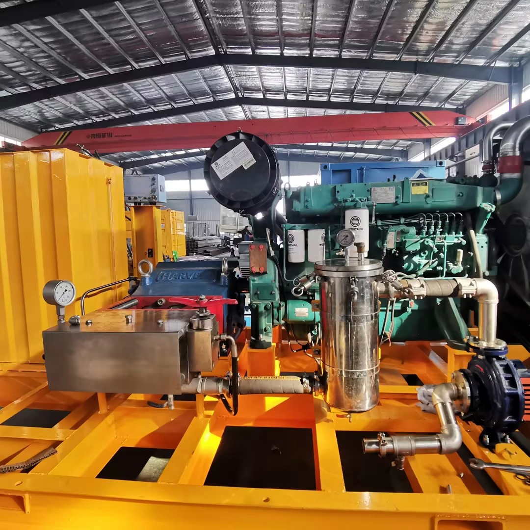 Self - adaptive pressure - regulating cleaning pump cluster