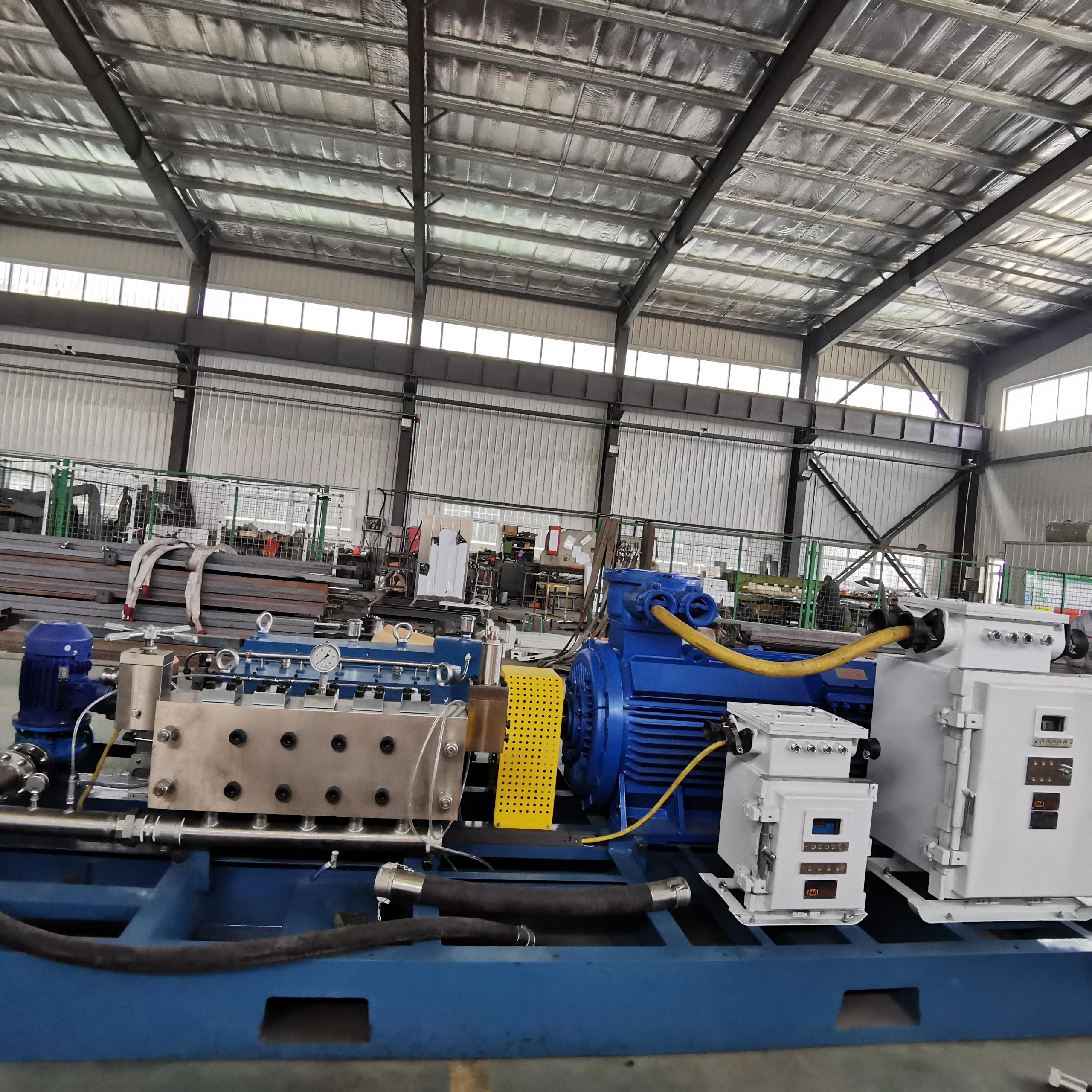 High - flow quiet plunger pump ensuring continuous operation