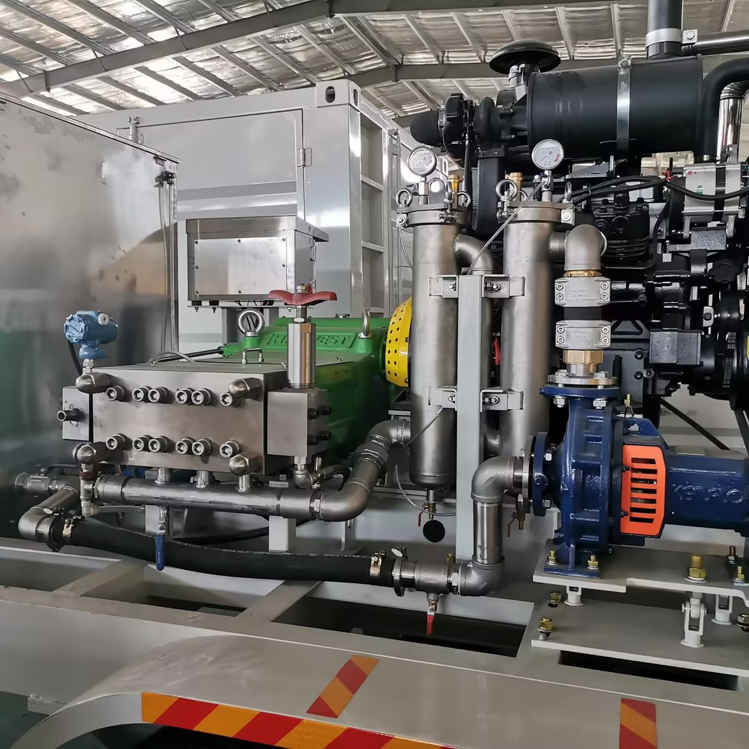 Reliable Plunger Pump for Industrial Liquid Circulation and Cleaning