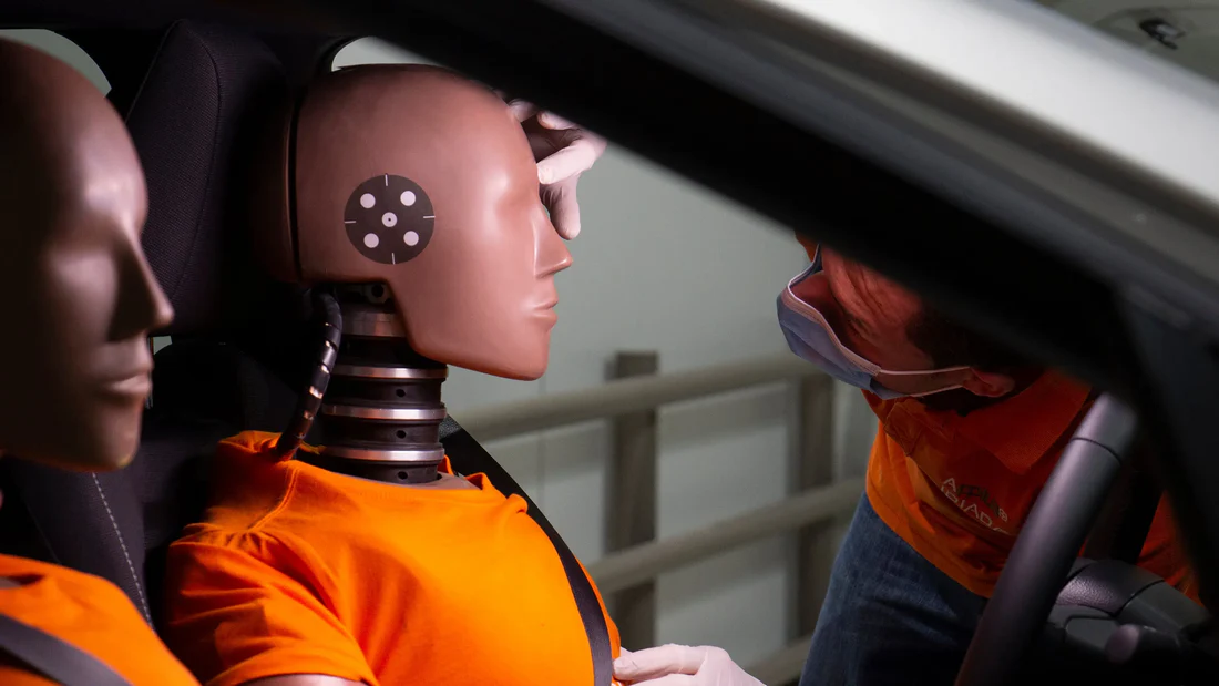 Car Crash Test Dummies(Hybrid iii Dummys) - Female/Male