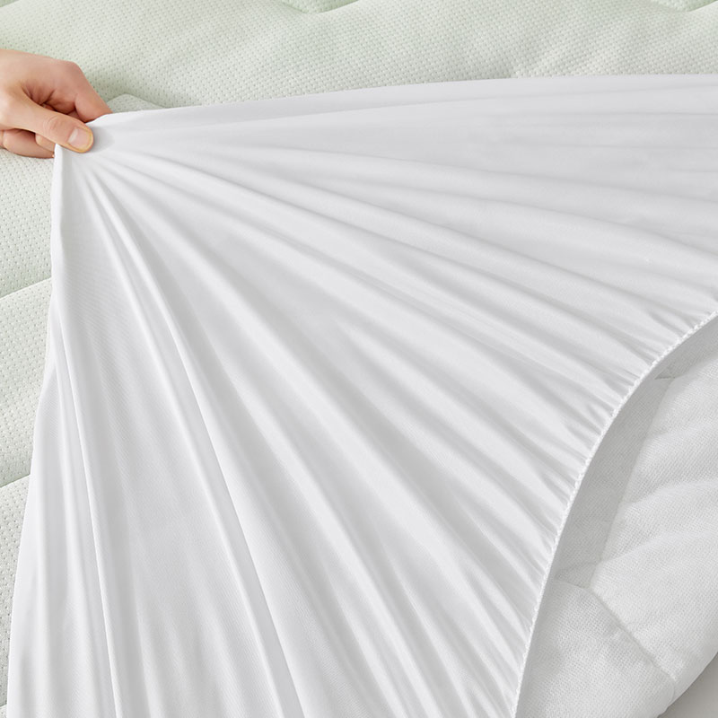 China Manufacturers Waterproof Quilted Mattress Cover Mattress Protector Durable Anti Bed Bug Mattress Pad