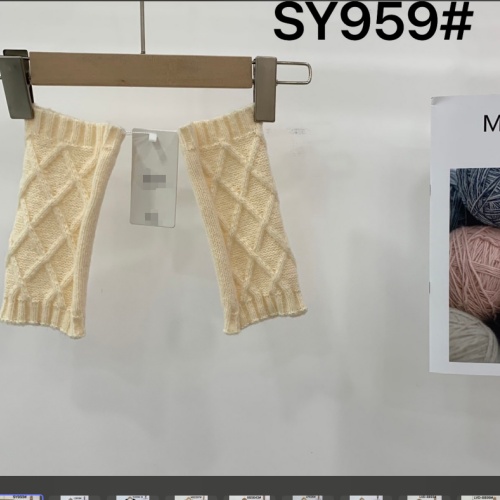 Knitted straight tube gloves